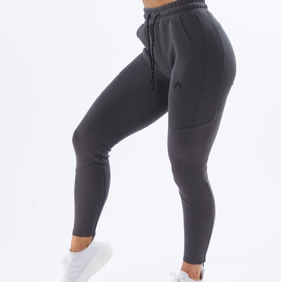 Alphalete Elements Athletic Jogger - NWT - Picture 3 of 7